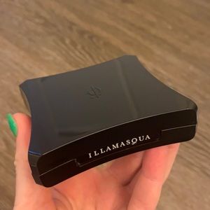 Illamasqua Beyond Powder Highlighter in Diety
